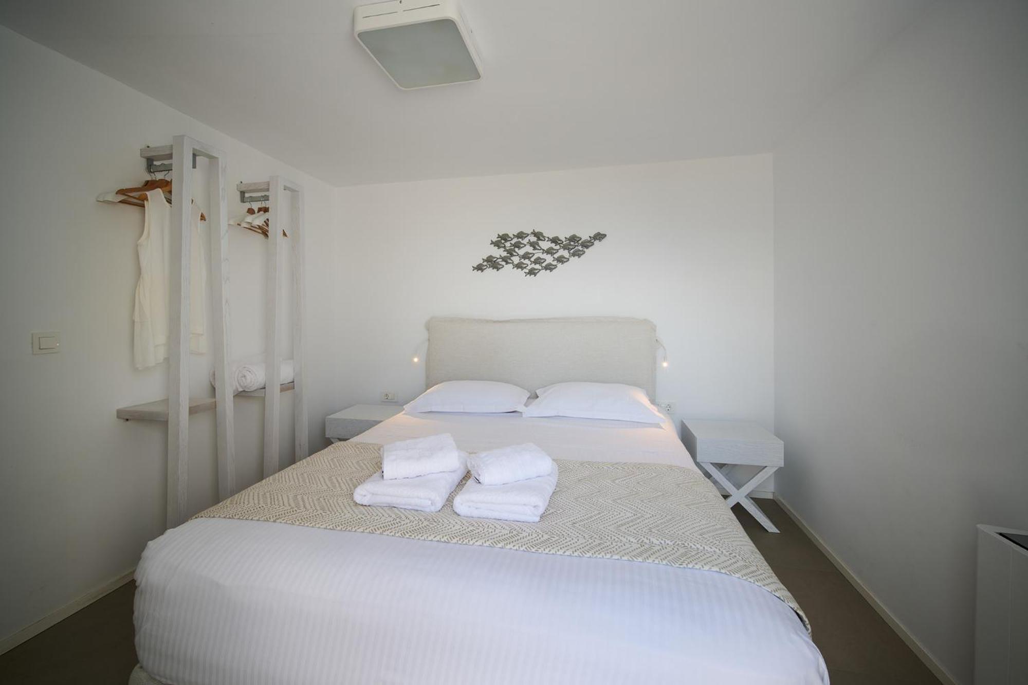 Kymo Luxury Suites Paros Kolympithres Exterior foto